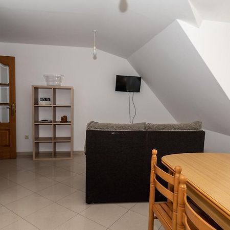 Apartamentos O Grove Eksteriør billede